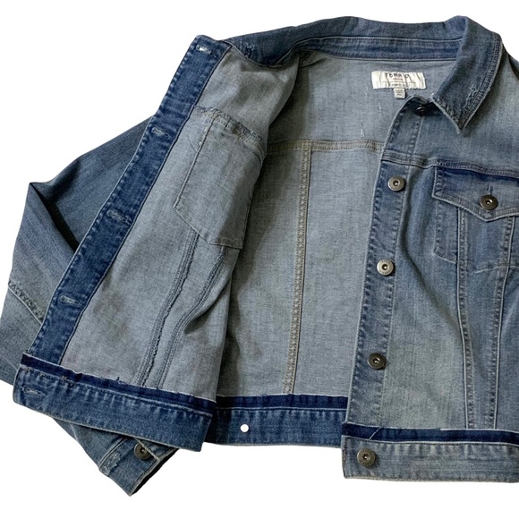 Torrid Denim Jean Jacket Medium Wash Blue Stretch Trucker Slightly Distressed - Picture 4 of 13
